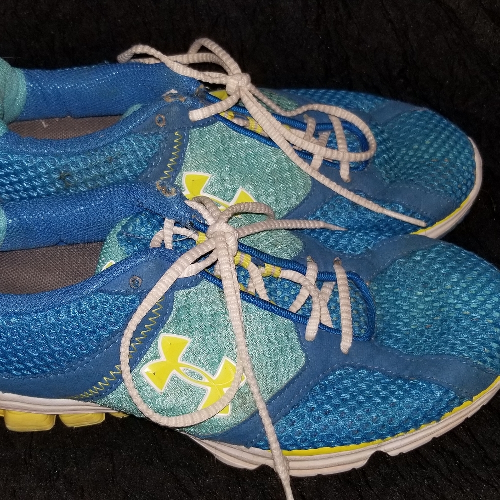 Under Armour running shoes - size 7